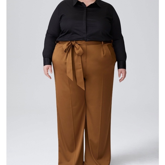Universal Standard Teresa Wide Leg Pants (short) - Picture 1 of 2